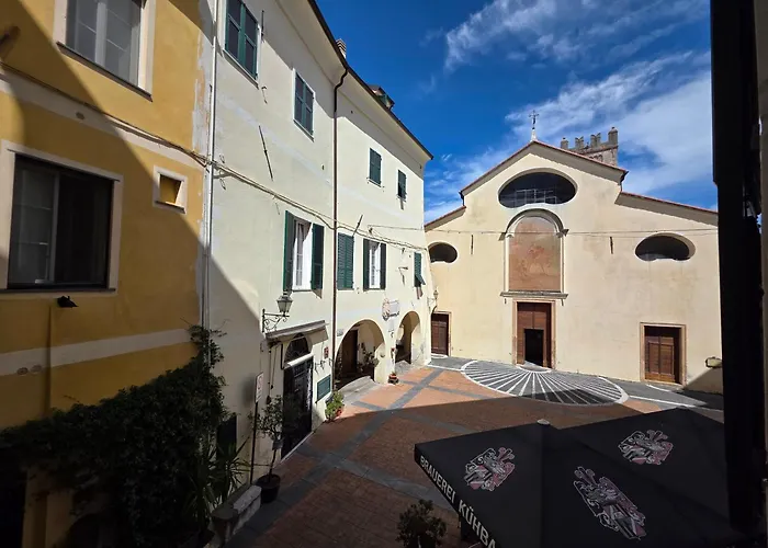 Apartmán Old Town, Loft With Square View