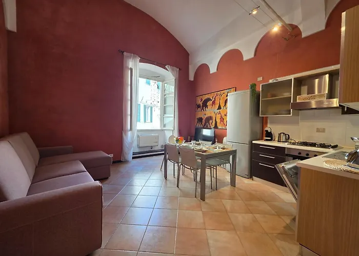 Old Town, Loft With Square View Toirano